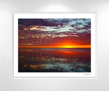 Load image into Gallery viewer, Sunset over 80 Mile Beach